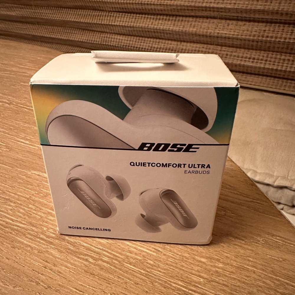 NIB Bose QuietComfort Ultra Earbuds - Picture 7 of 8